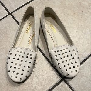 White studded flat